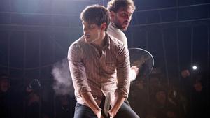 Último Grimm de pé